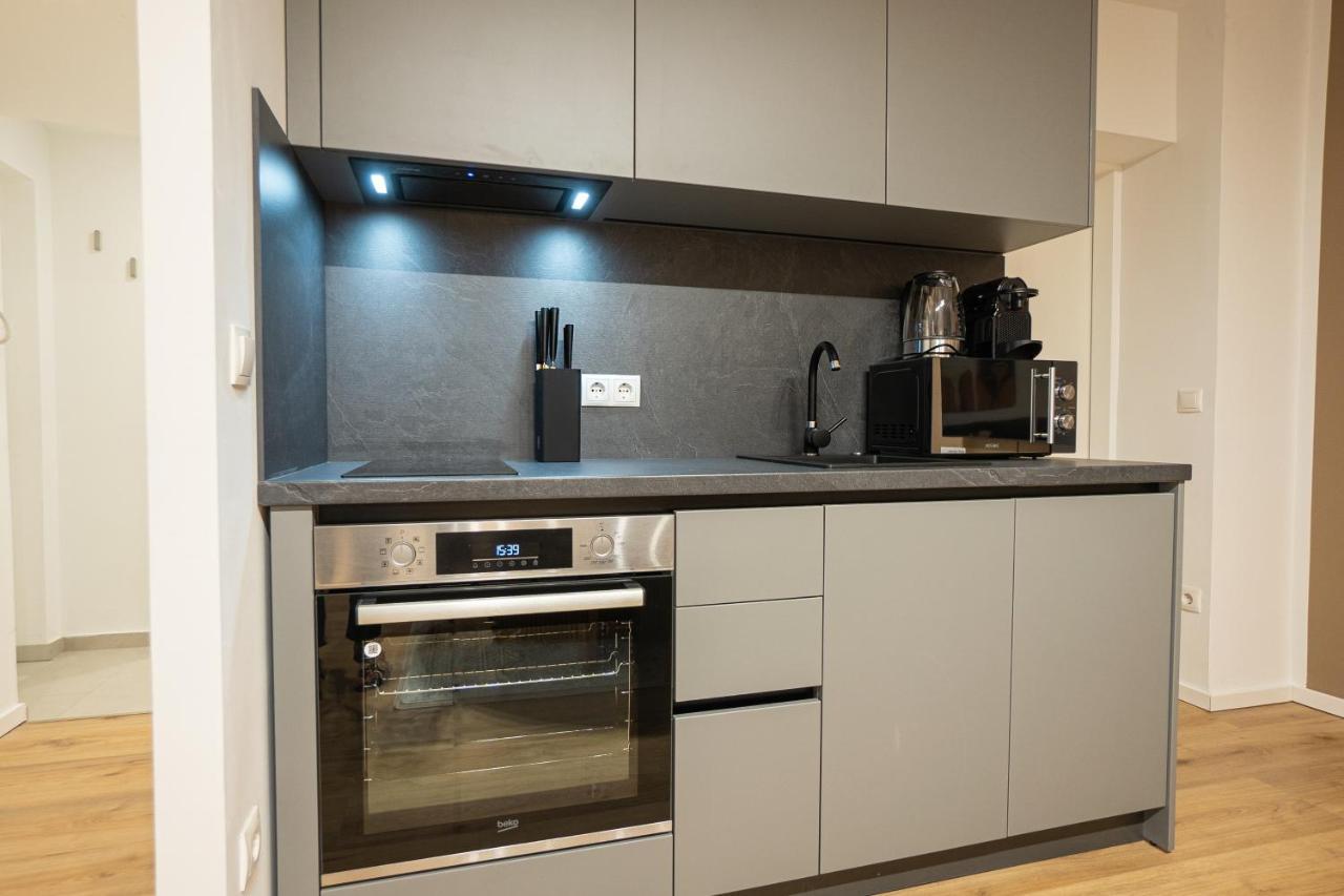 1br With A Queen-size Bed And Terrace - Contactless 24h Check-in Apartment Wien